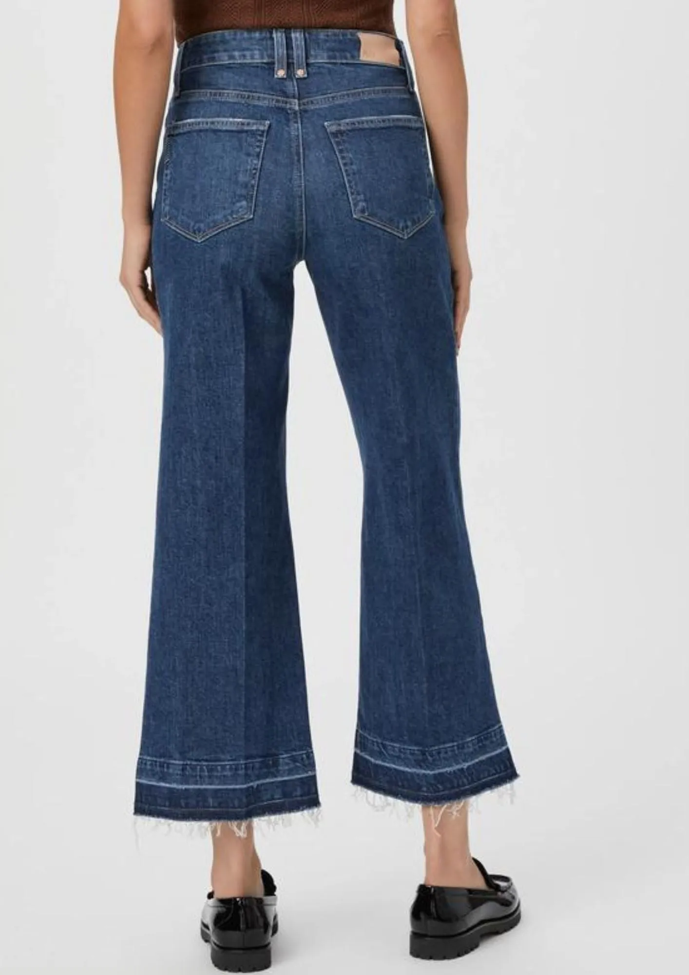 Anessa Jeans Alana