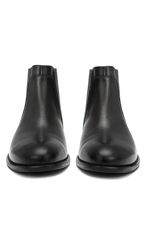 Black Plain Leather Boots