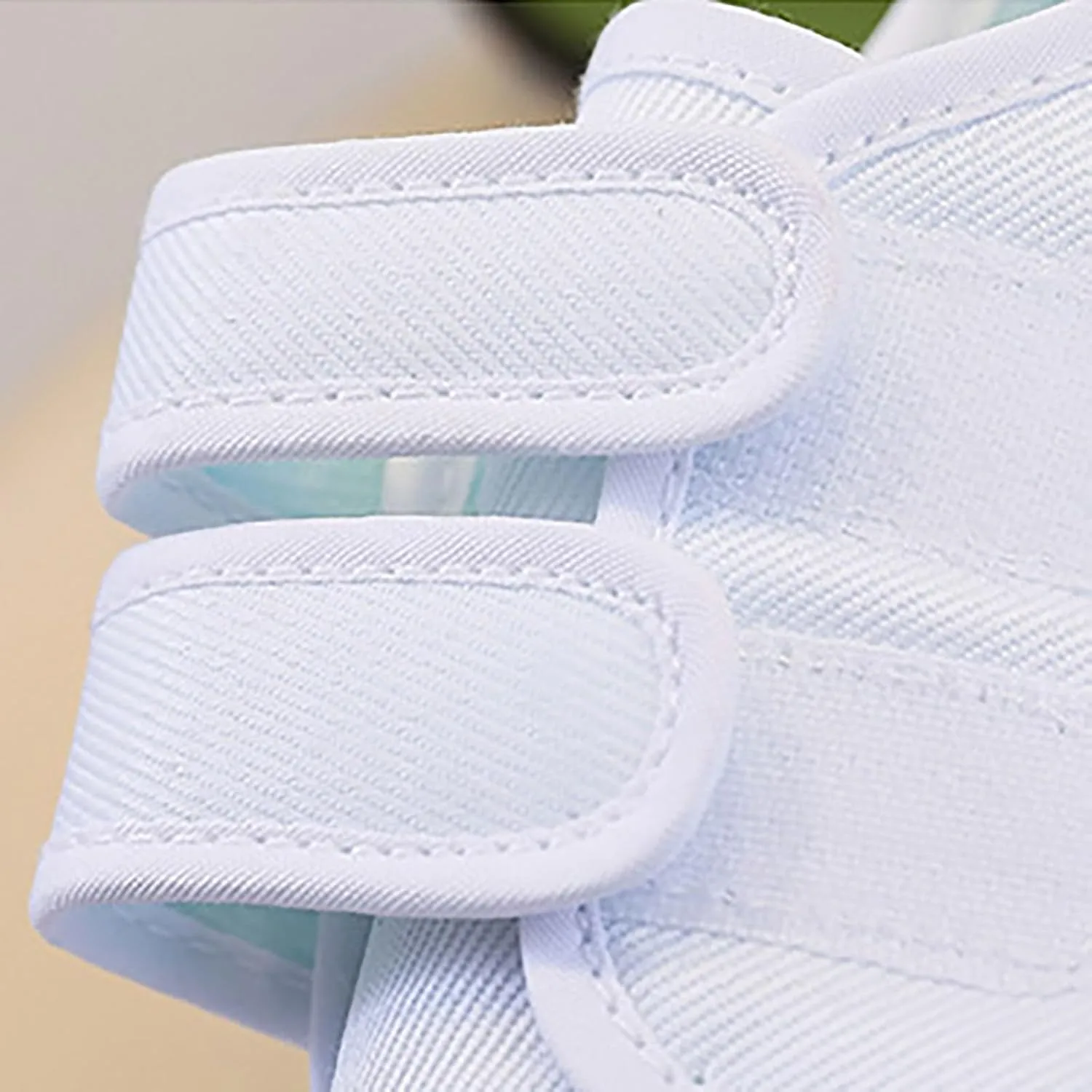 Kid's Classic Slip On Canvas Shoes Girls Boys White Sneaker Tennis Shoes Light Weight Comfortable Causal Shoes