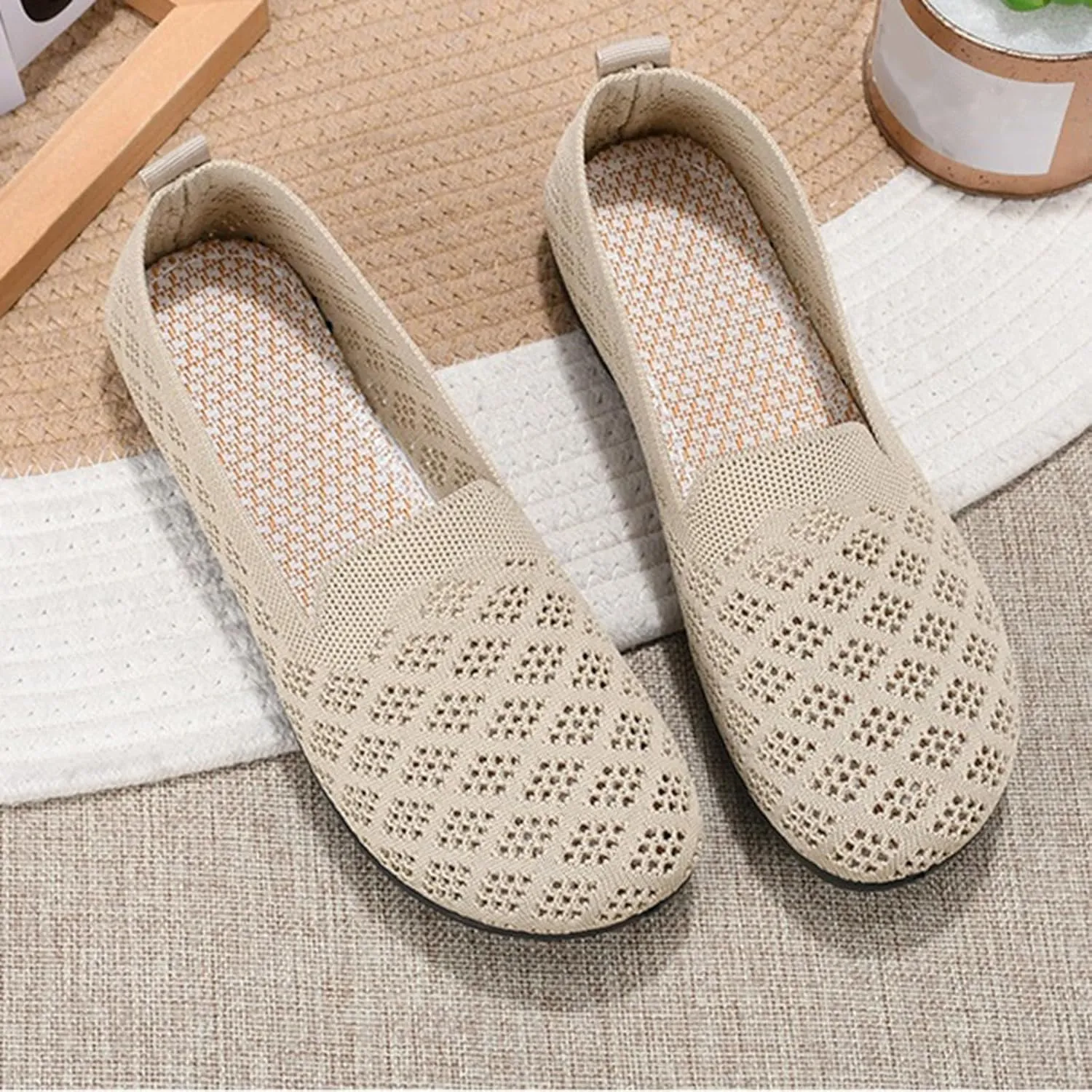 Women's Spring Summer and Autumn Fashion Shallow Mouth Breathable Non Slip Soft Sole Orthopedic Suede Wingtip Shoes
